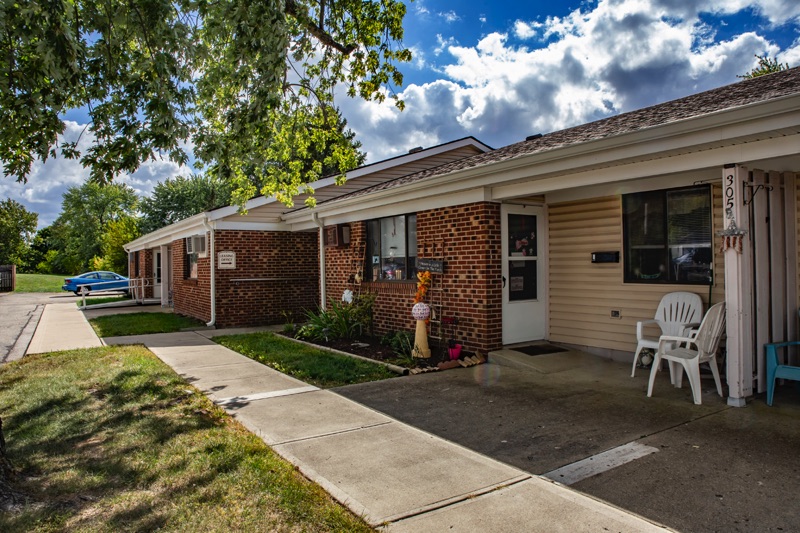 Mapleview Apartments Exterior